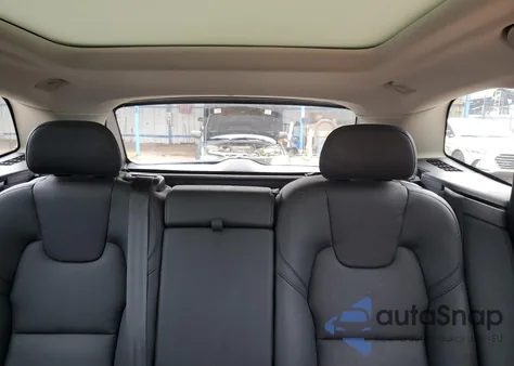 2023 Volvo Xc60 Plus из США, поврежденный, VIN YV4L12RN3P1271494